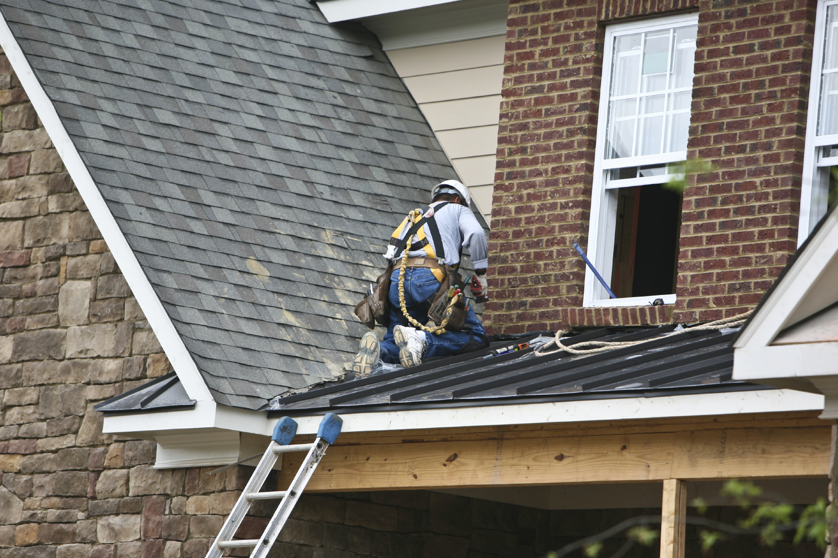 Palm & Pineapple Roofing